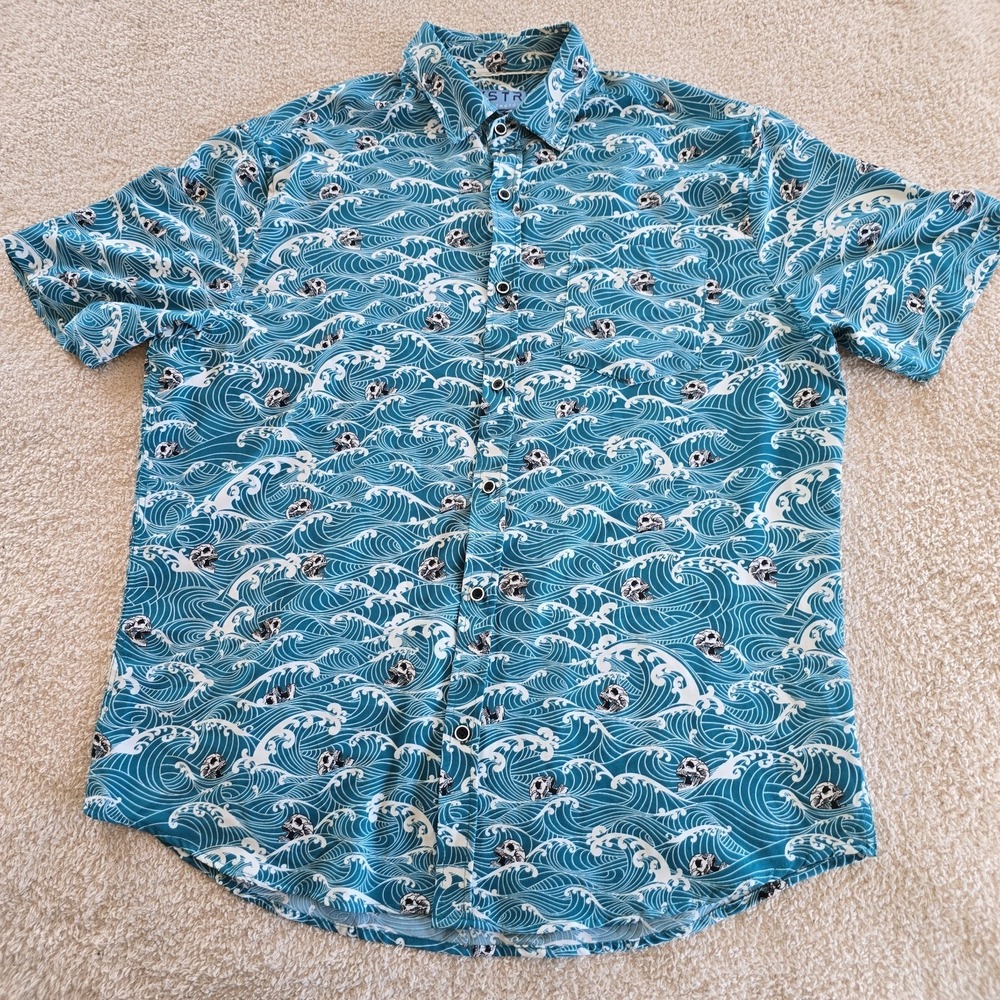 VSTR‎ Men's Button-Up Shirt 4-Way Stretch All-Over Skulls Riding Waves Size XL